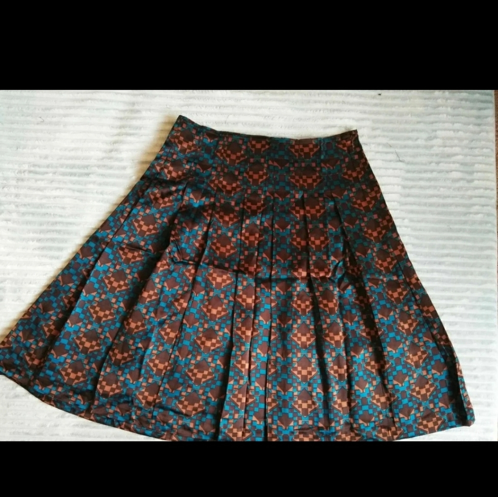 Silk geo print skirt